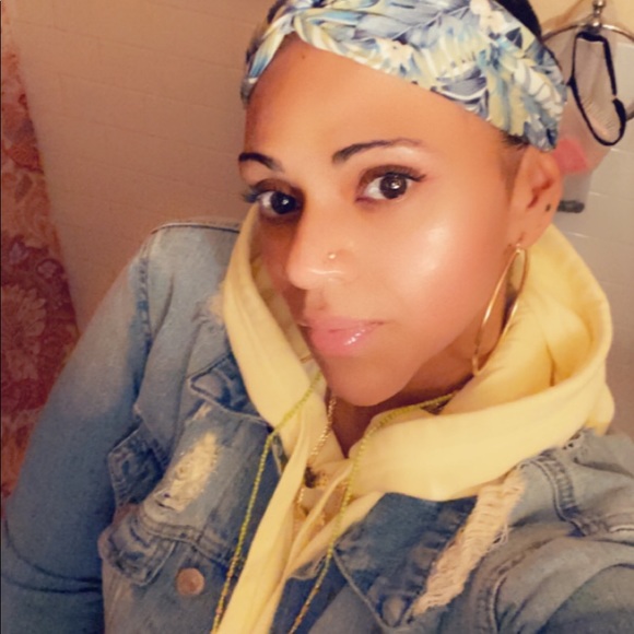 Meet your Posher, Tiffany - Picture 9 of 10